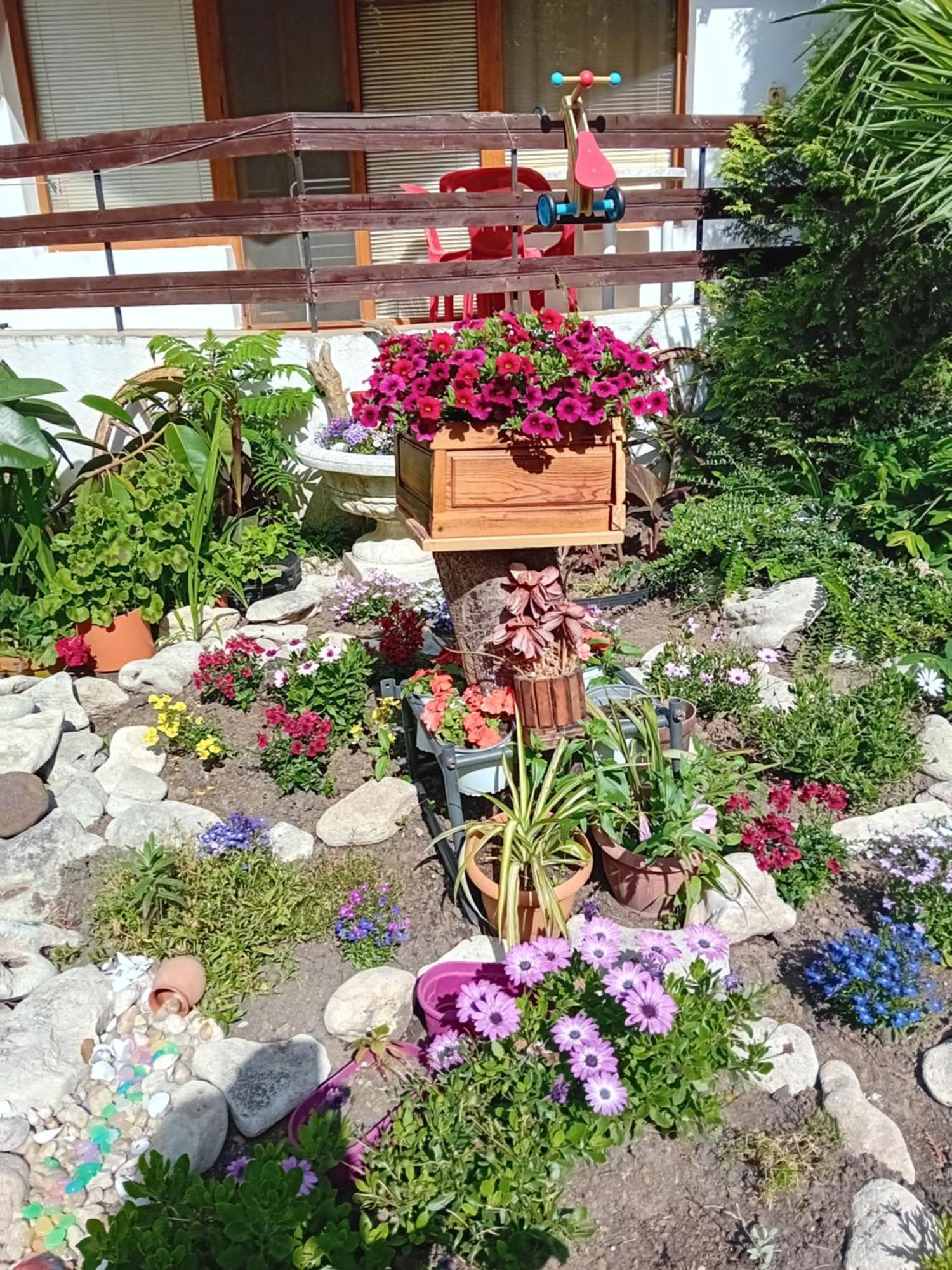 Guest House Urdoviza Kiten  Exterior photo